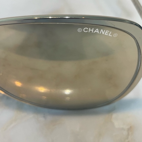 Chanel Gold Mirror Aviator Sunglasses. Excellent like new condition. - Picture 2 of 12